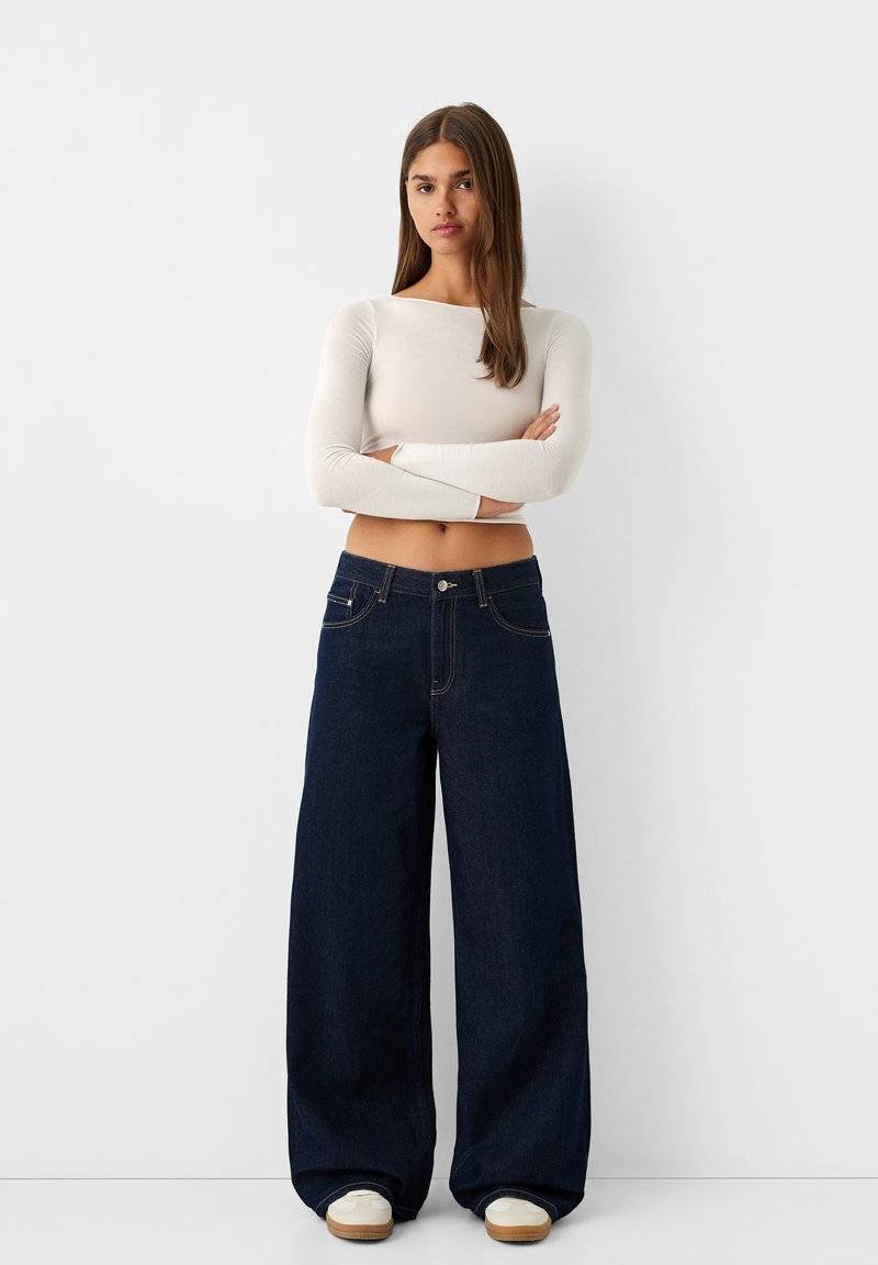 Bershka Bershka WIDE-LEG - Relaxed fit jeans - royal blue Bis zu 65% Rabatt