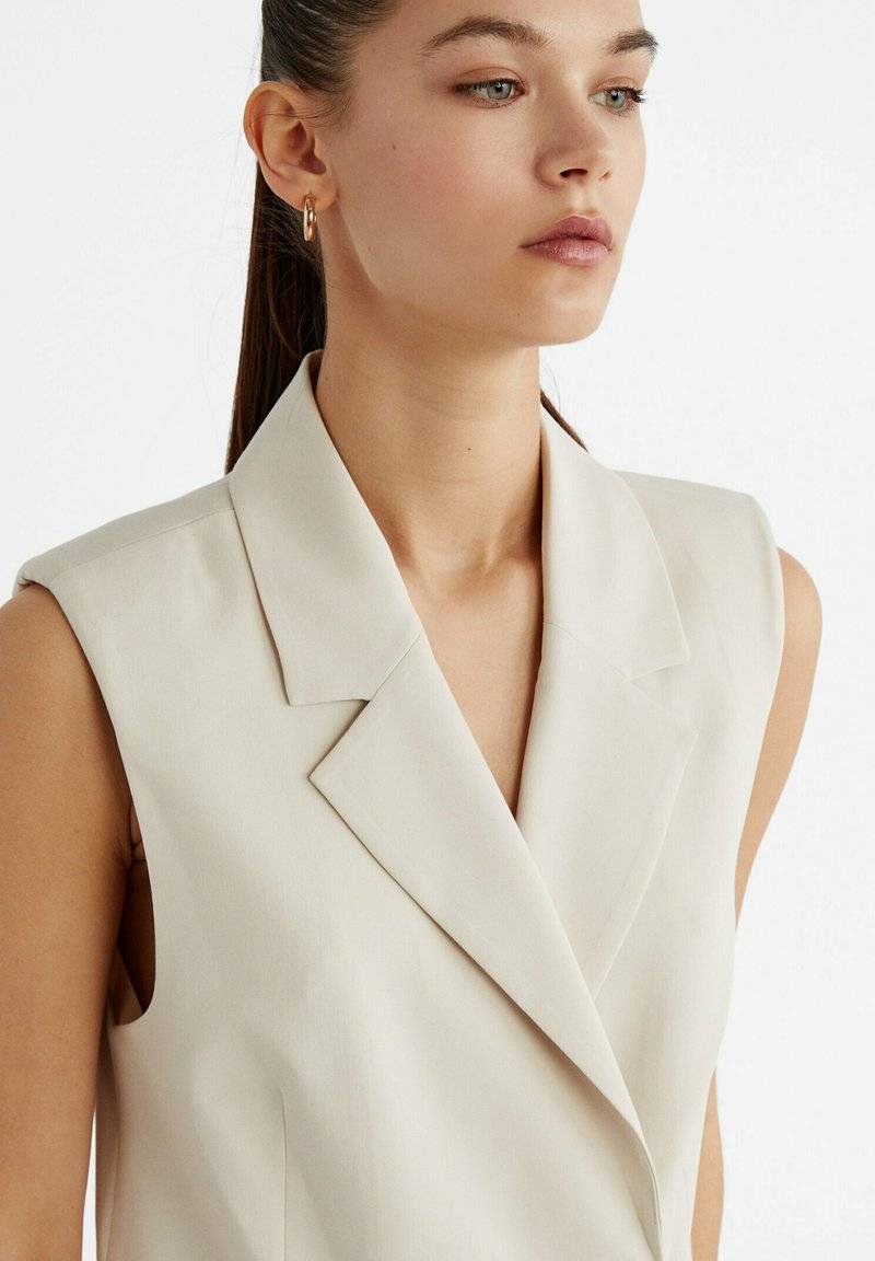 Stradivarius Stradivarius Waistcoat - white Nur noch ein Tag übrig