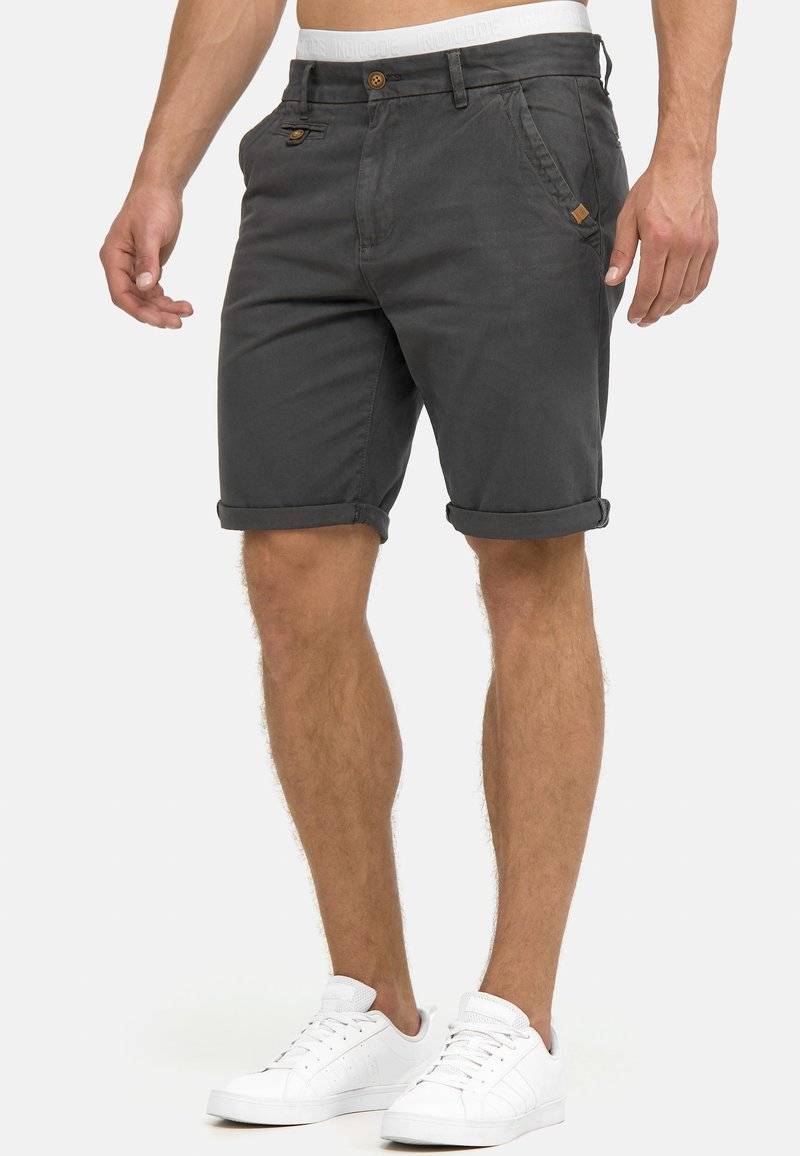INDICODE JEANS INDICODE JEANS CUBA - Shorts - raven Fabrikladen