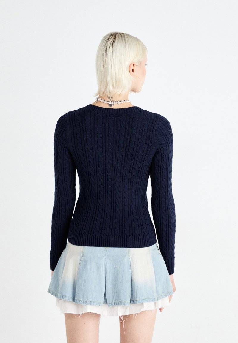 Hollister Co. Hollister Co. ICON CABLE V NECK - Jumper - navy blazer Rabatte dieses Monats