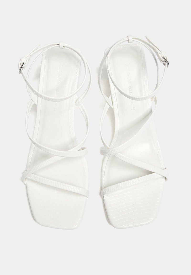 PULL&BEAR PULL&BEAR WITH CROSSOVER STRAPS - Sandals - white Heißer Verkauf