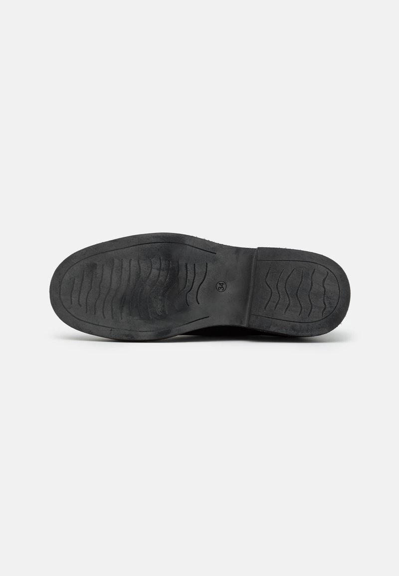 Friboo Friboo LEATHER - Lace-ups - black Bestseller