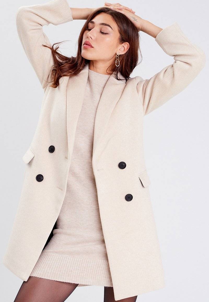 Cache Cache Cache Cache GERADER MIT KNÖPFEN - Classic coat - beige Schlussverkauf