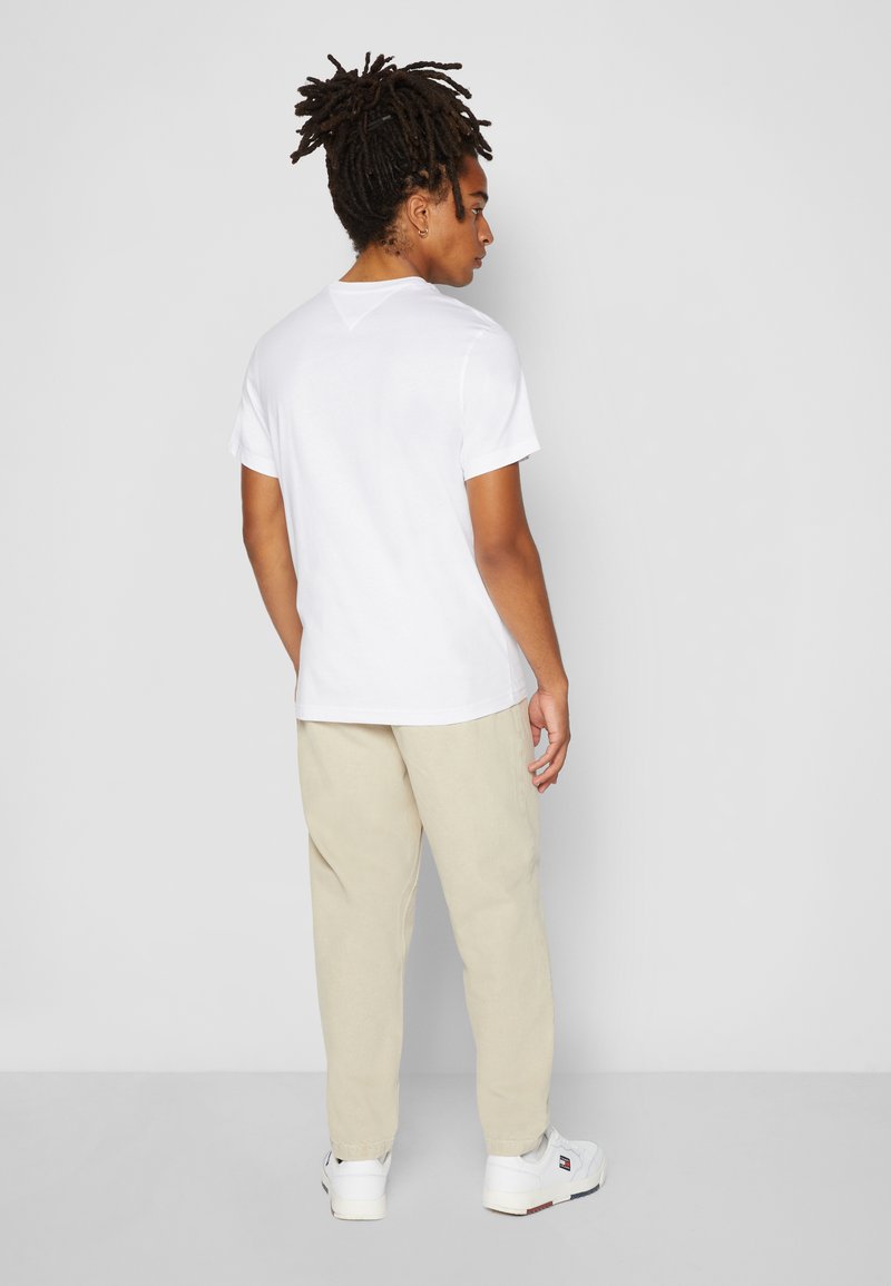 Tommy Jeans Tommy Jeans SLIM TEE - Basic T-shirt - classic white Cyber Monday