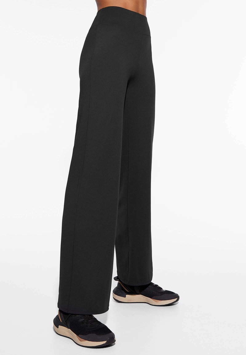 OYSHO OYSHO HIGH-RISE COMFORTLUX STRAIGHT-LEG - Trousers - black Große Rabatte