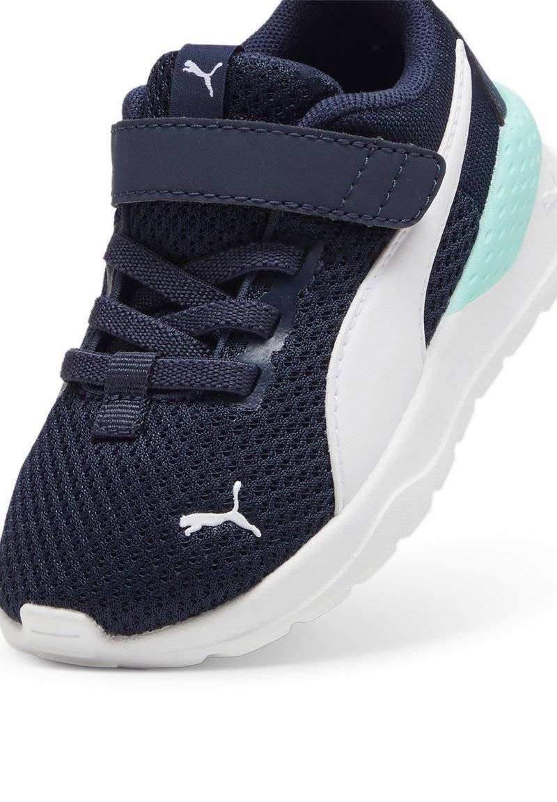 Puma Puma ANZARUN LITE - Neutral running shoes - club navy white mint Cyber Monday