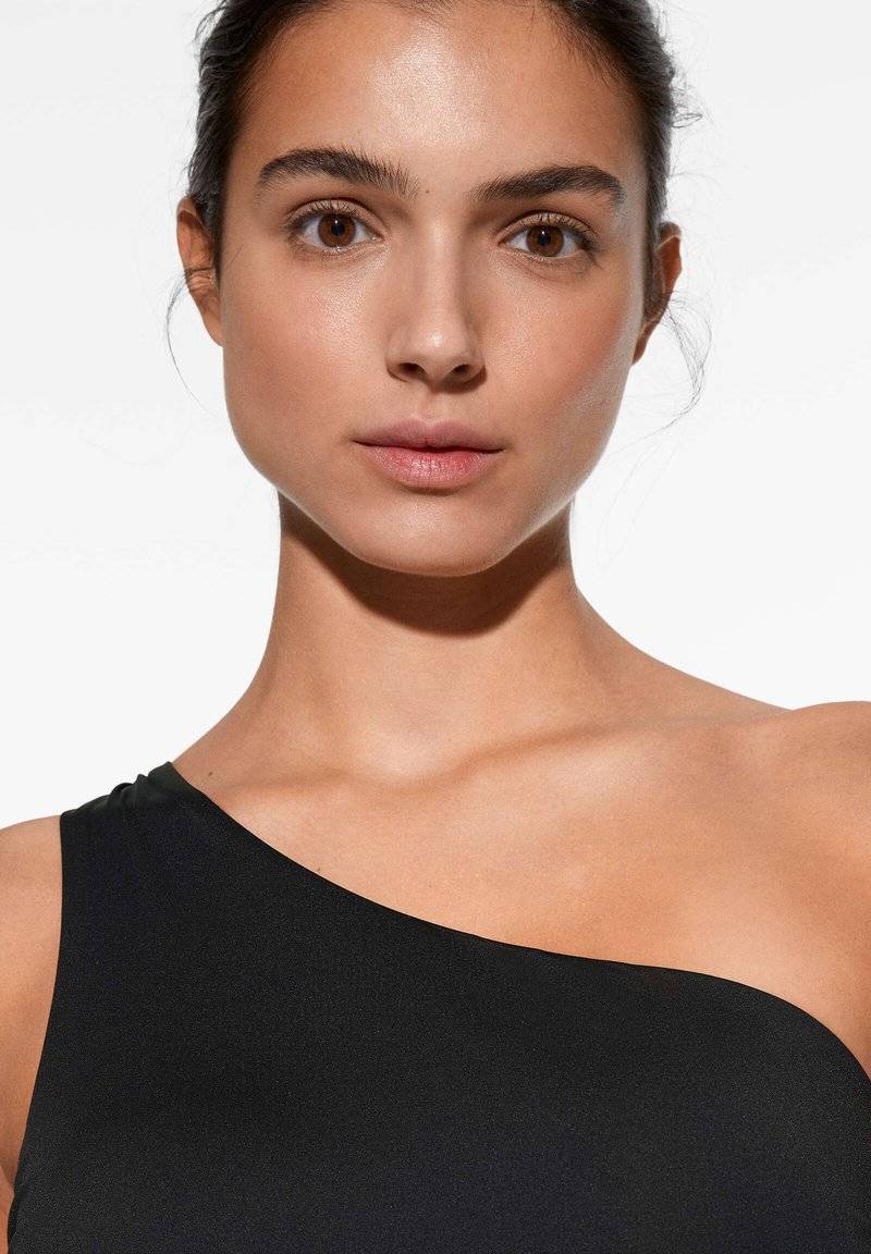 OYSHO OYSHO ASYMMETRIC - Swimsuit - black Muttertagsangebot