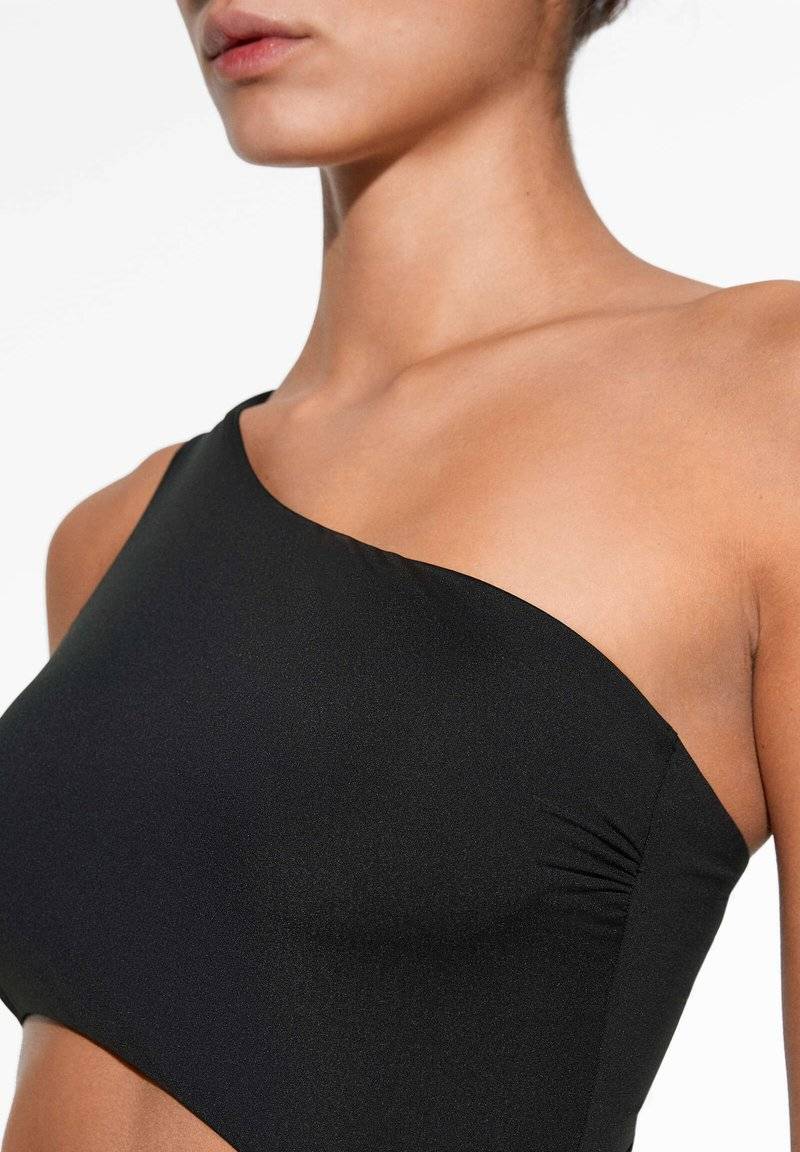 OYSHO OYSHO ASYMMETRIC - Swimsuit - black Muttertagsangebot