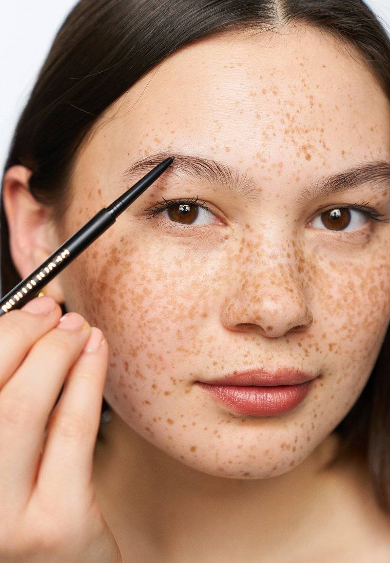 Makeup Revolution Makeup Revolution REVOLUTION PRECISE BROW PENCIL - Eyebrow pencil - dark brown Online