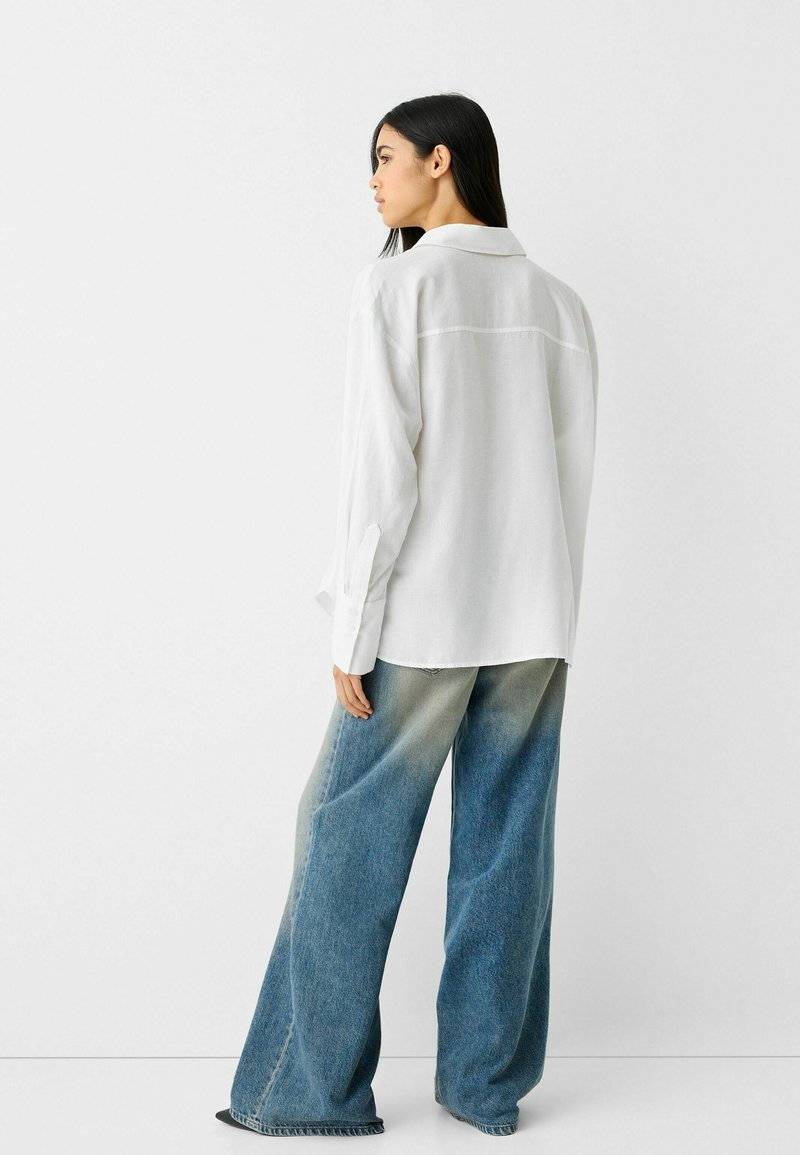 Bershka Bershka OVERSIZE - Button-down blouse - white Fabrik Onlineshop