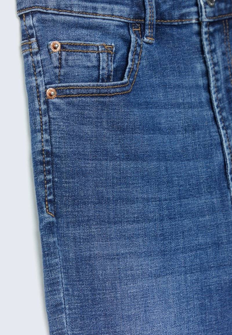 Stradivarius Stradivarius MIT SEHR HOHEM BUND - Jeans Skinny Fit - blue denim Flash Sale