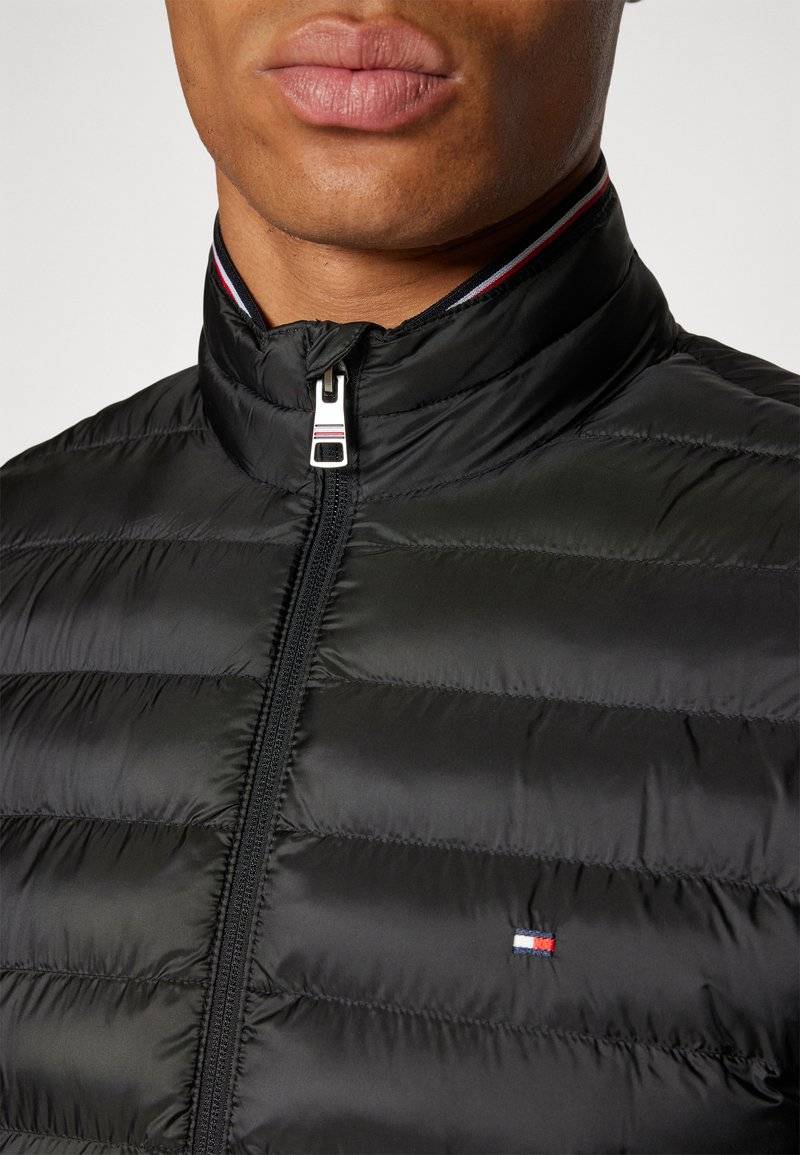 Tommy Hilfiger Tommy Hilfiger PACKABLE - Light jacket - black Begrenztes Angebot