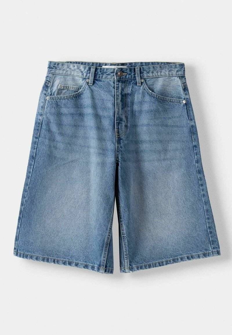 Bershka Bershka BAGGY BERMUDA - Denim shorts - lightblue denim Black Friday