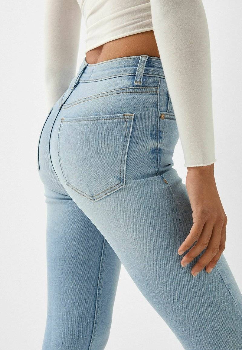 Bershka Bershka SUPER - Jeans Skinny Fit - light blue Weihnachtsangebot