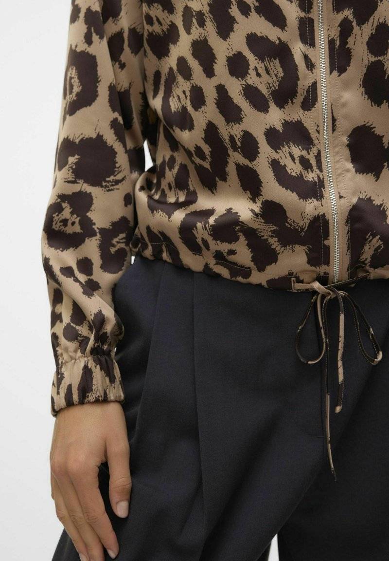 Vero Moda Vero Moda VMMERLE MANTEL - Summer jacket - silver mink Muttertagsangebot