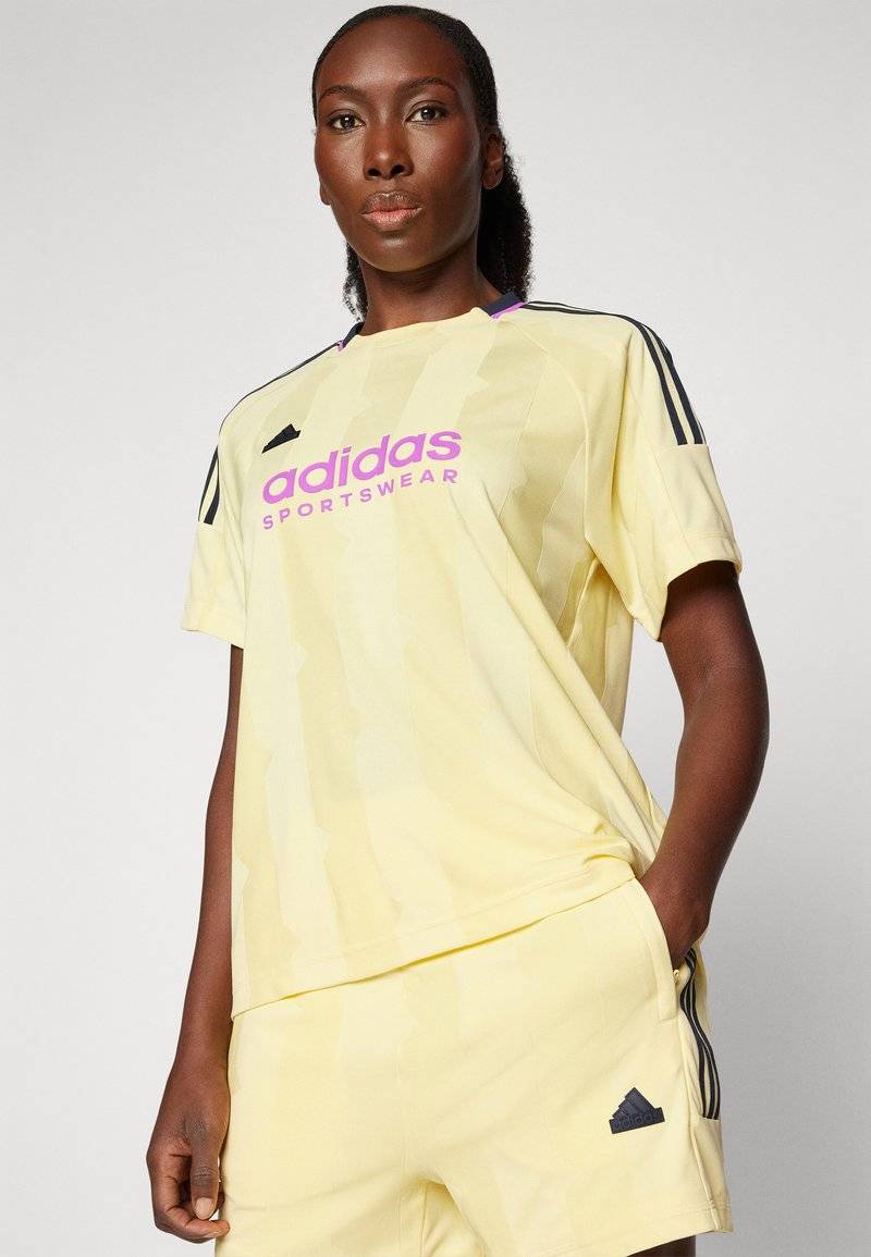 adidas Sportswear adidas Sportswear TIRO CUT STRIPES BOYFRIEND - Print T-shirt - almost yellow Bestseller