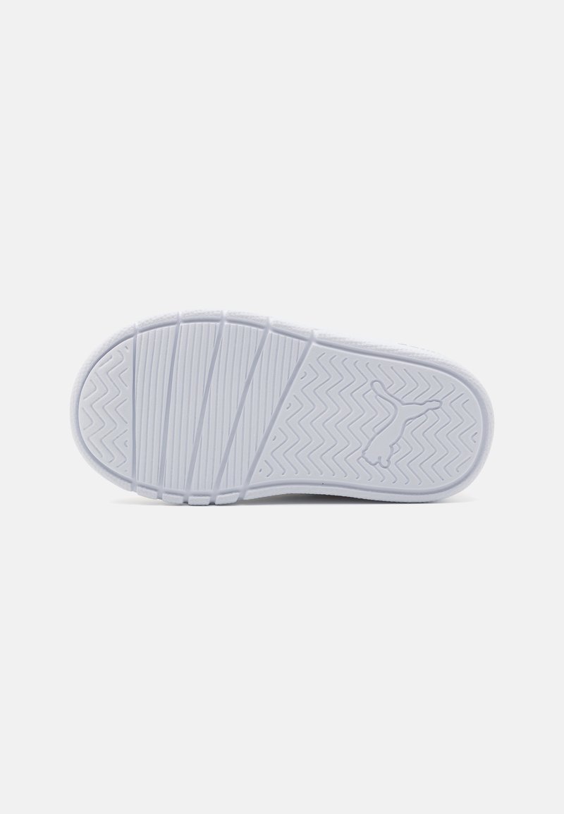 Puma Puma COURTFLEX V3 UNISEX - Walking trainers Super Sparpreis