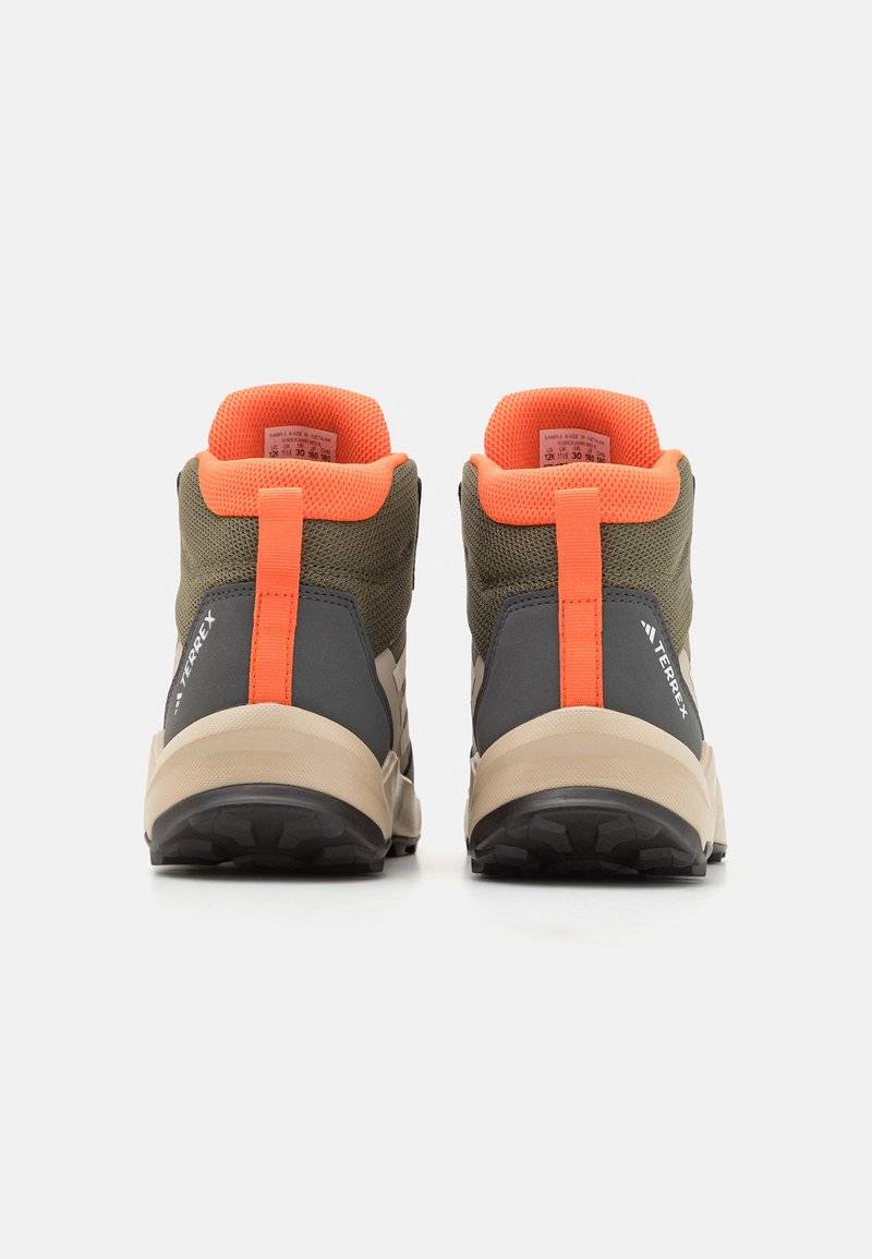 Adidas Terrex Adidas Terrex TERREX AX4R MID HIKING - Hiking shoes JETZT KAUFEN