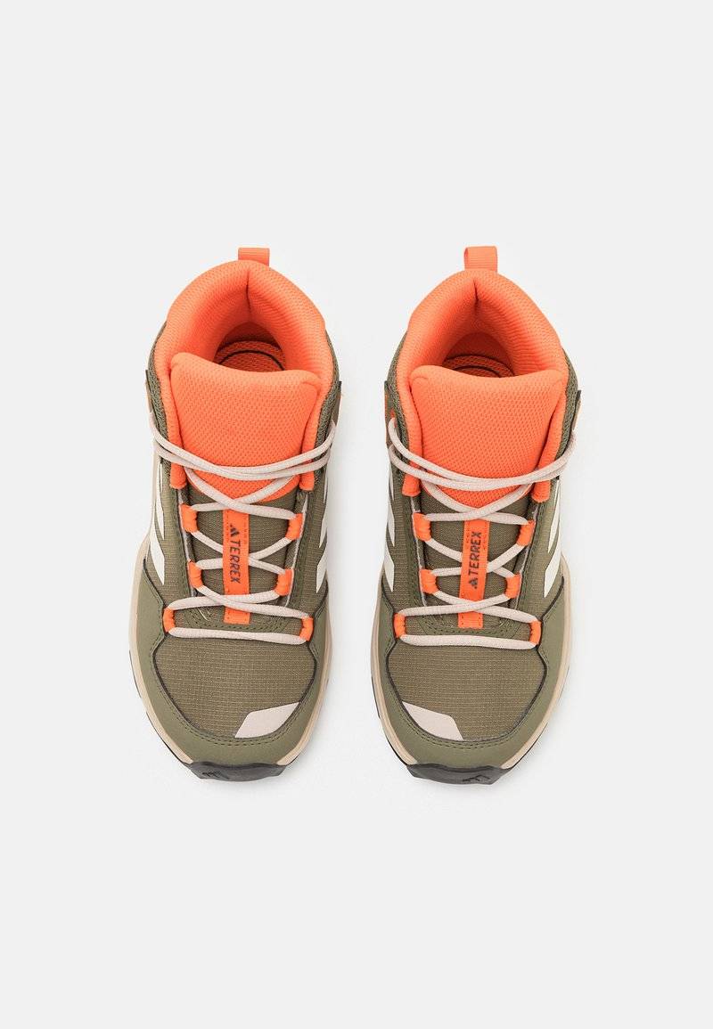 Adidas Terrex Adidas Terrex TERREX AX4R MID HIKING - Hiking shoes JETZT KAUFEN