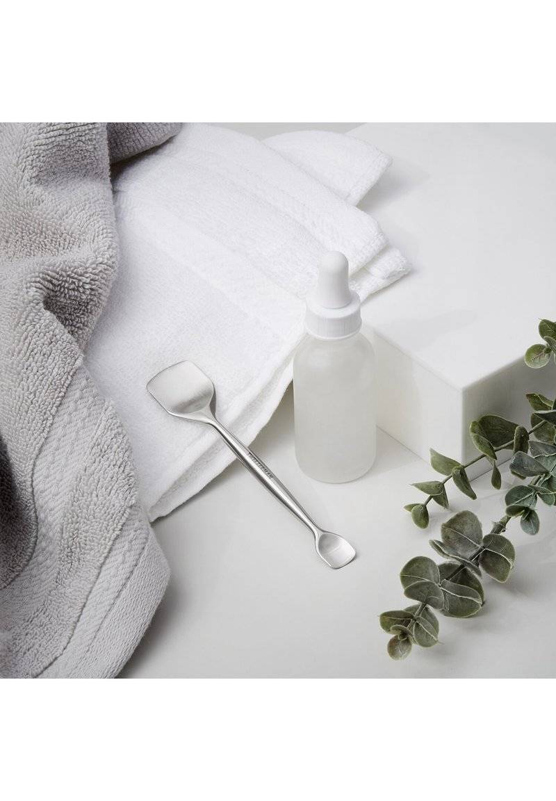 TWEEZERMAN TWEEZERMAN PORE PREP TOOL - Skincare tool - silver Speichern exportieren