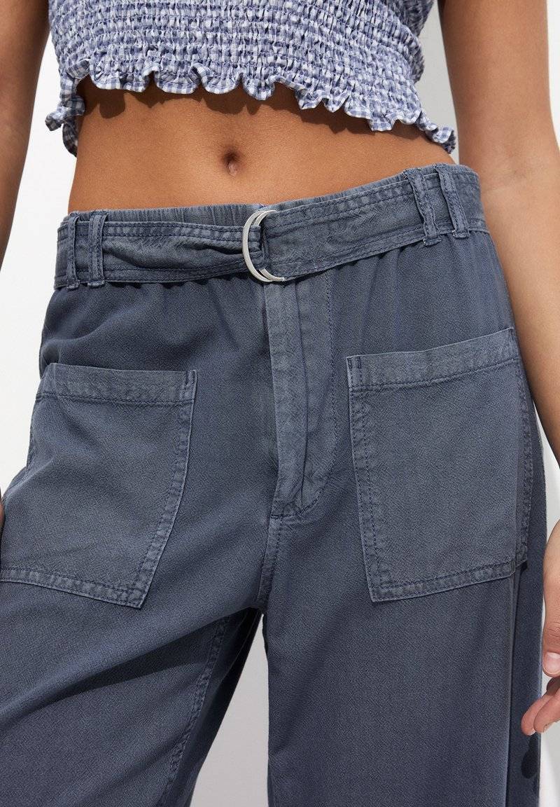 PULL&BEAR PULL&BEAR Trousers - blue Tiefpreis