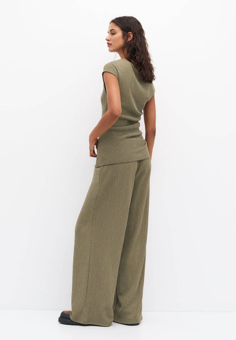 PULL&BEAR PULL&BEAR GATHERED SLEEVELESS - Blouse - khaki Super Sparpreis