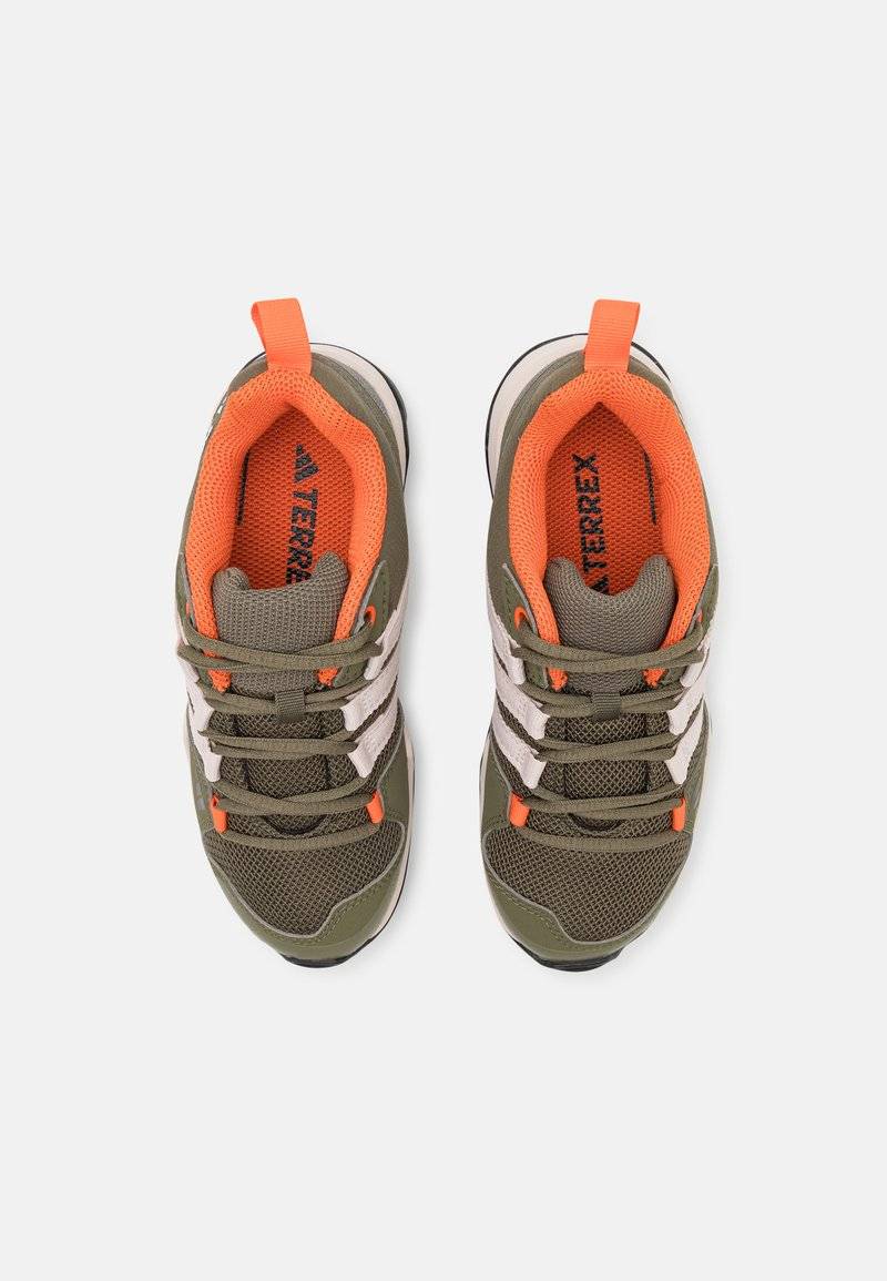 Adidas Terrex Adidas Terrex AX2R HIKING SHOES - Hiking shoes Verkauf