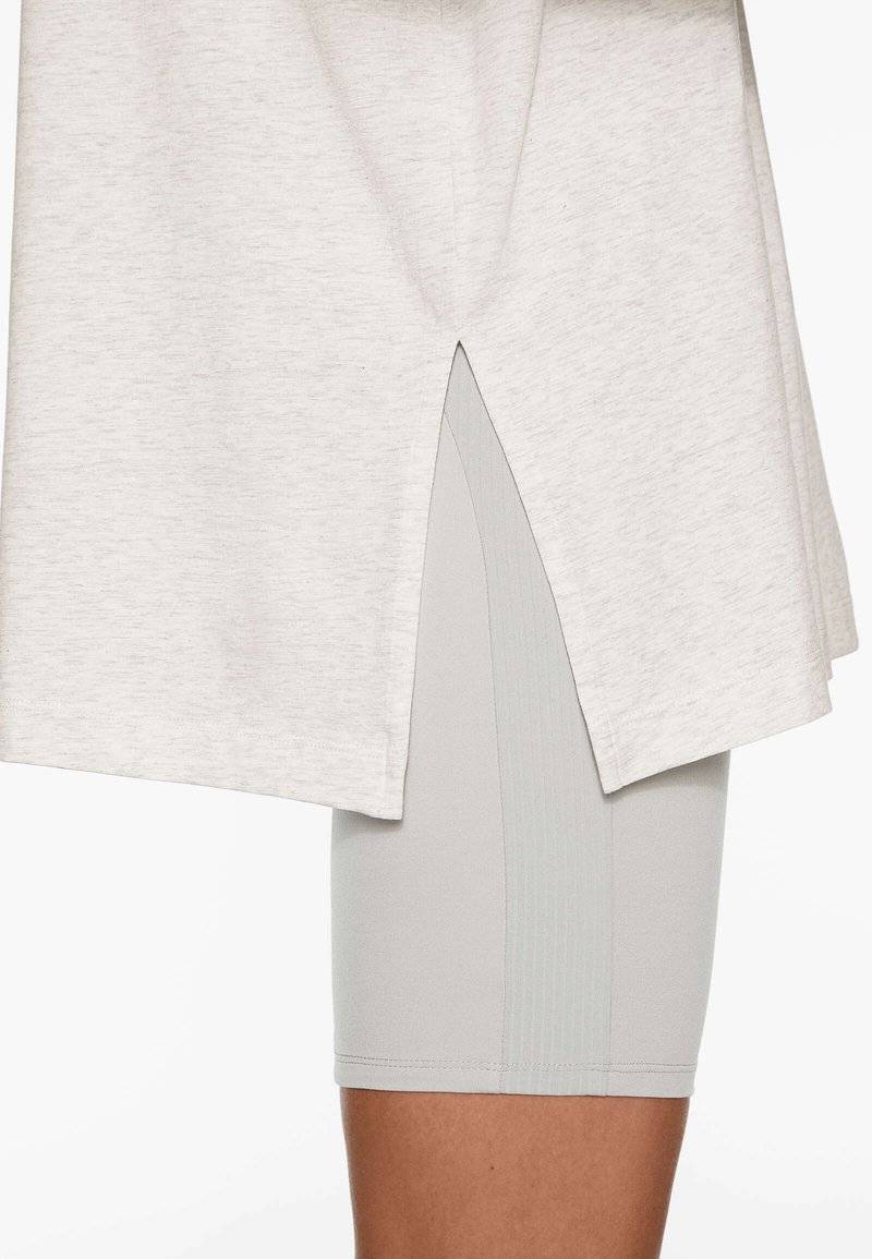 OYSHO OYSHO SHORT SLEEVE - Basic T-shirt - mottled light grey im Angebot