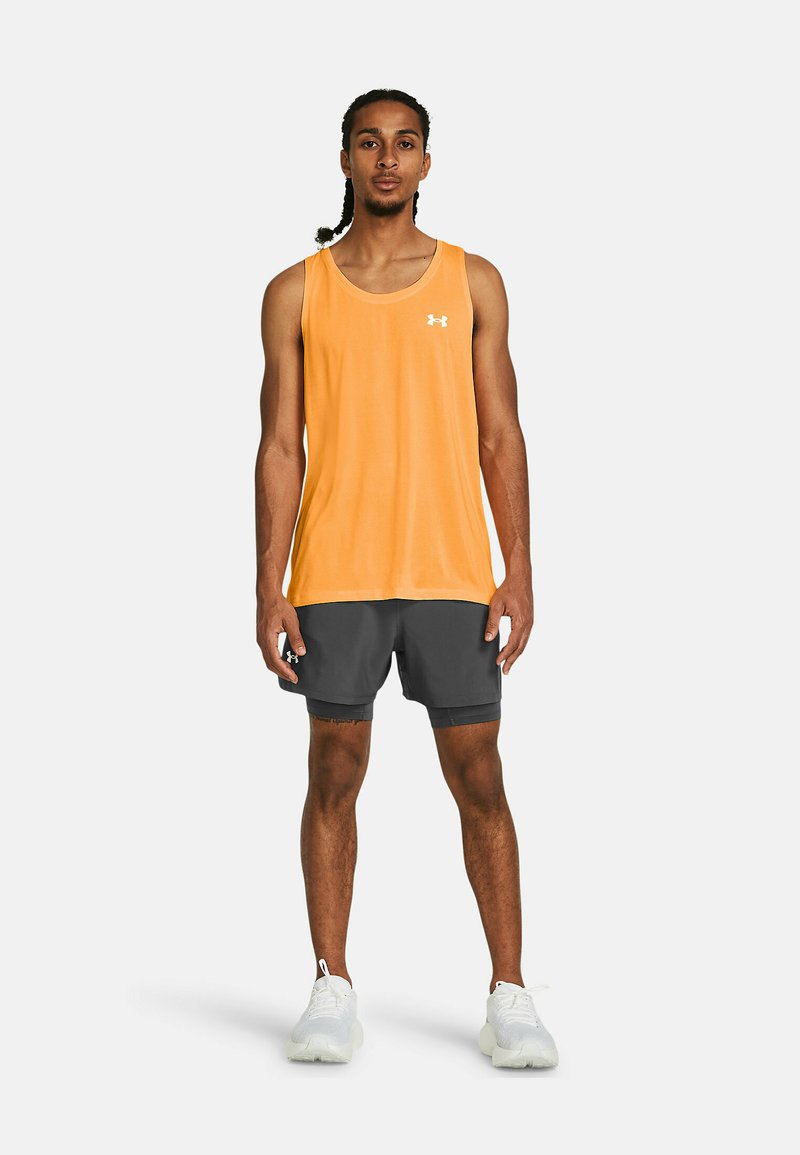 Under Armour Under Armour LAUNCH SHORTS 2-IN-1 - Sports shorts - castlerock Fabrikverkauf