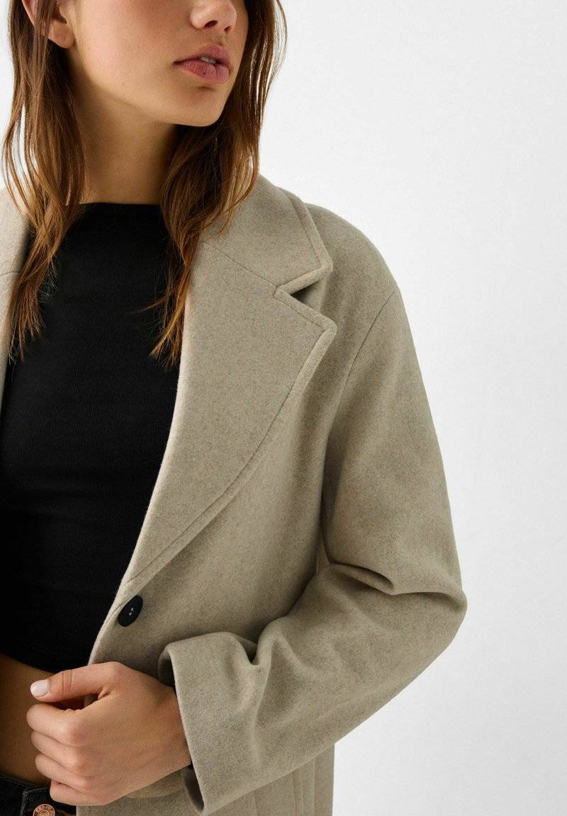 Bershka Bershka SOFT - Classic coat - white Neuheiten