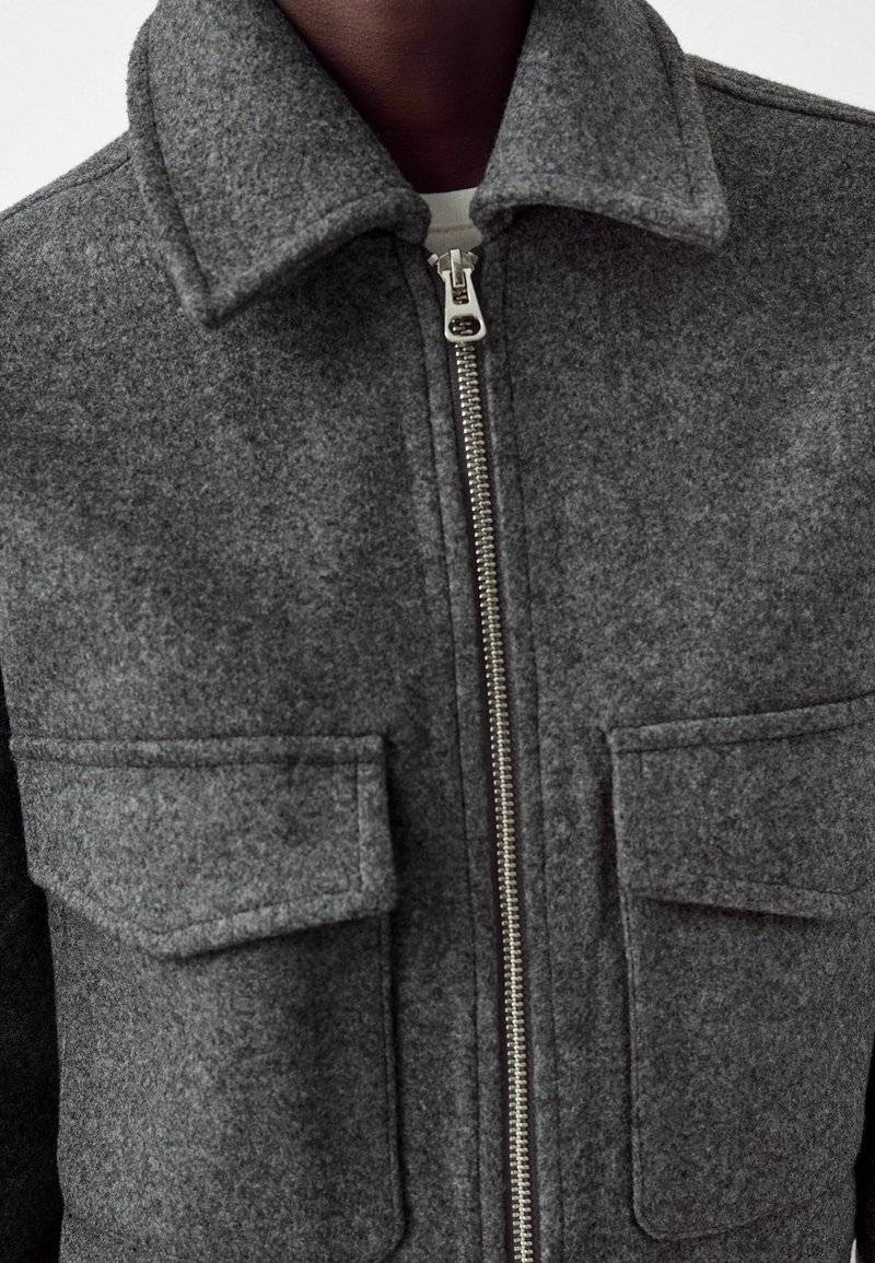 Bershka Bershka Summer jacket - blue grey Riesige Ersparnisse