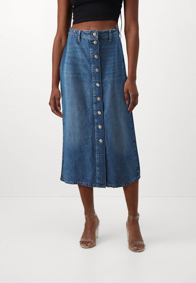 ONLY ONLY ONLCECE MIDI BUTTON SKIRT - A-line skirt - medium blue denim Kostenlose Rückgabe