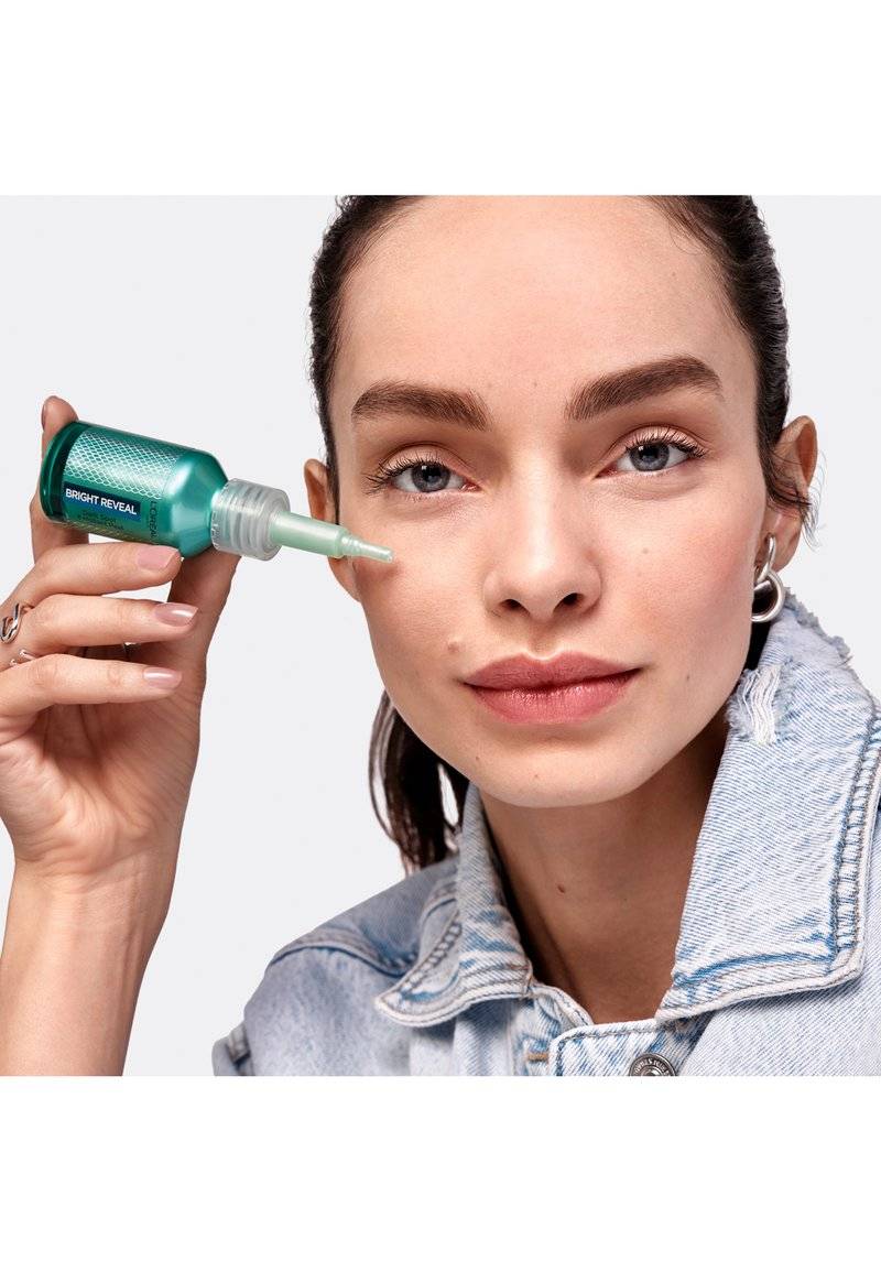 L'Oréal Paris Skin L'Oréal Paris Skin BRIGHT REVEAL DARK SPOT PEELING - Facial scrub & peel Outlet