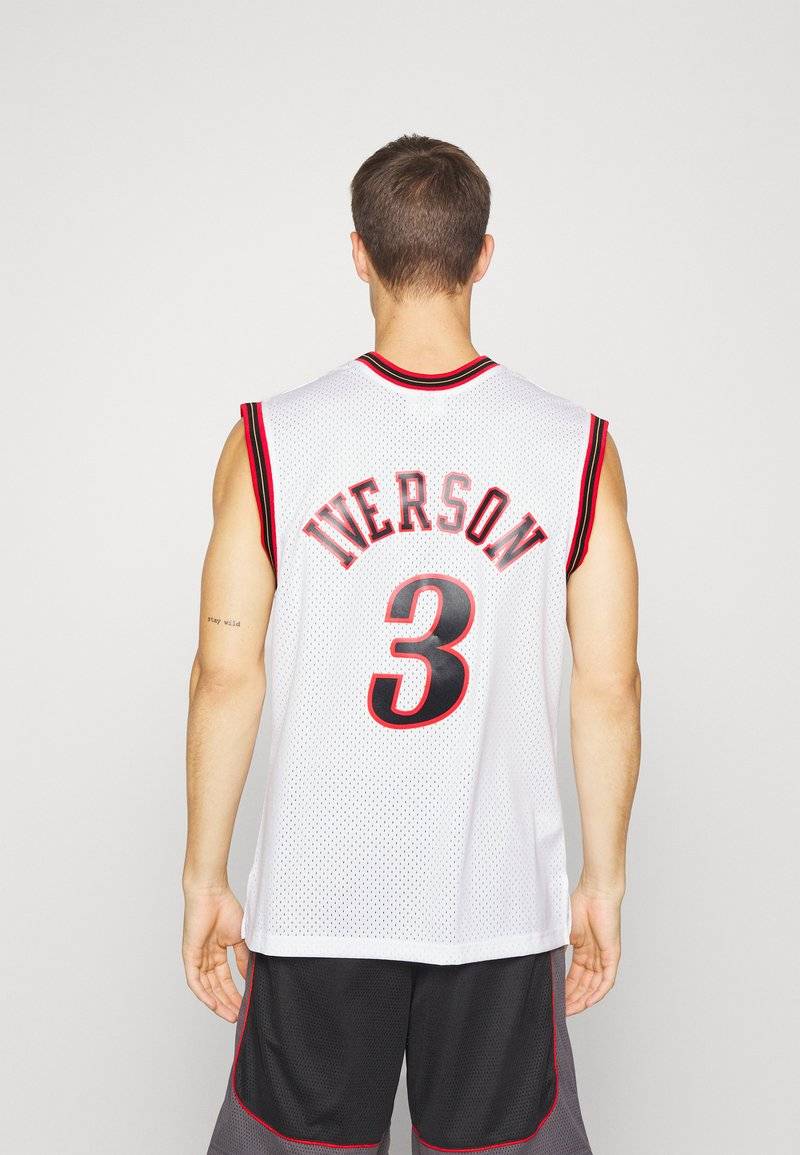Mitchell & Ness Mitchell & Ness NBA ALLEN IVERSON PHILADELPHIA 76ERS SWINGMAN HOME - Club wear - white Online Shopping