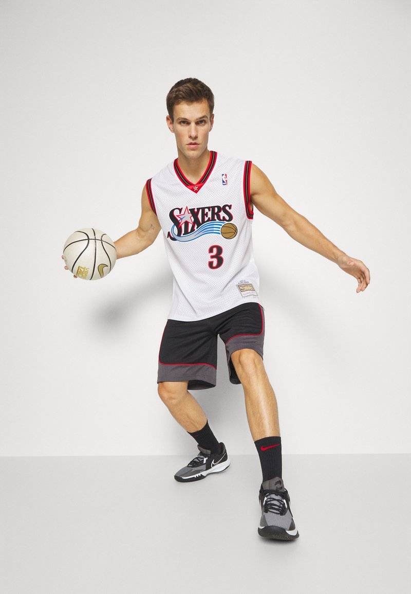 Mitchell & Ness Mitchell & Ness NBA ALLEN IVERSON PHILADELPHIA 76ERS SWINGMAN HOME - Club wear - white Online Shopping