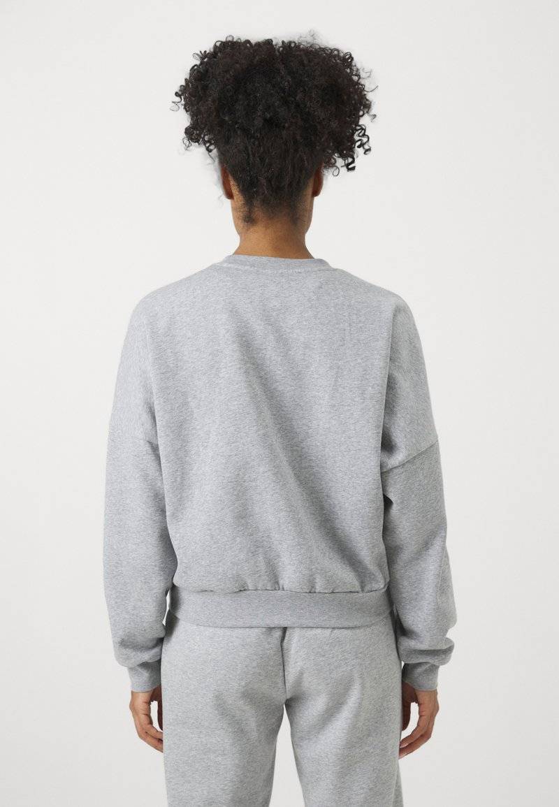 adidas Sportswear adidas Sportswear ESSENTIALS SMALL LOGO FEEL COZY - Sweatshirt Valentinstagsangebot