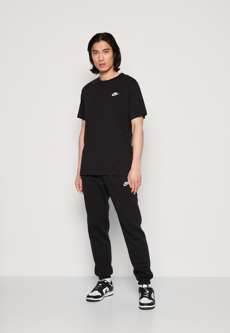 Nike Sportswear Nike Sportswear CLUB CF BB - Tracksuit bottoms - black Top Angebot