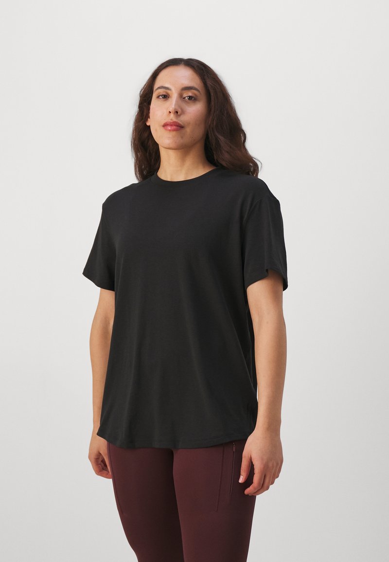 Nike Performance Nike Performance ONE RELAXED TOP - Sports T-shirt - black Angebote