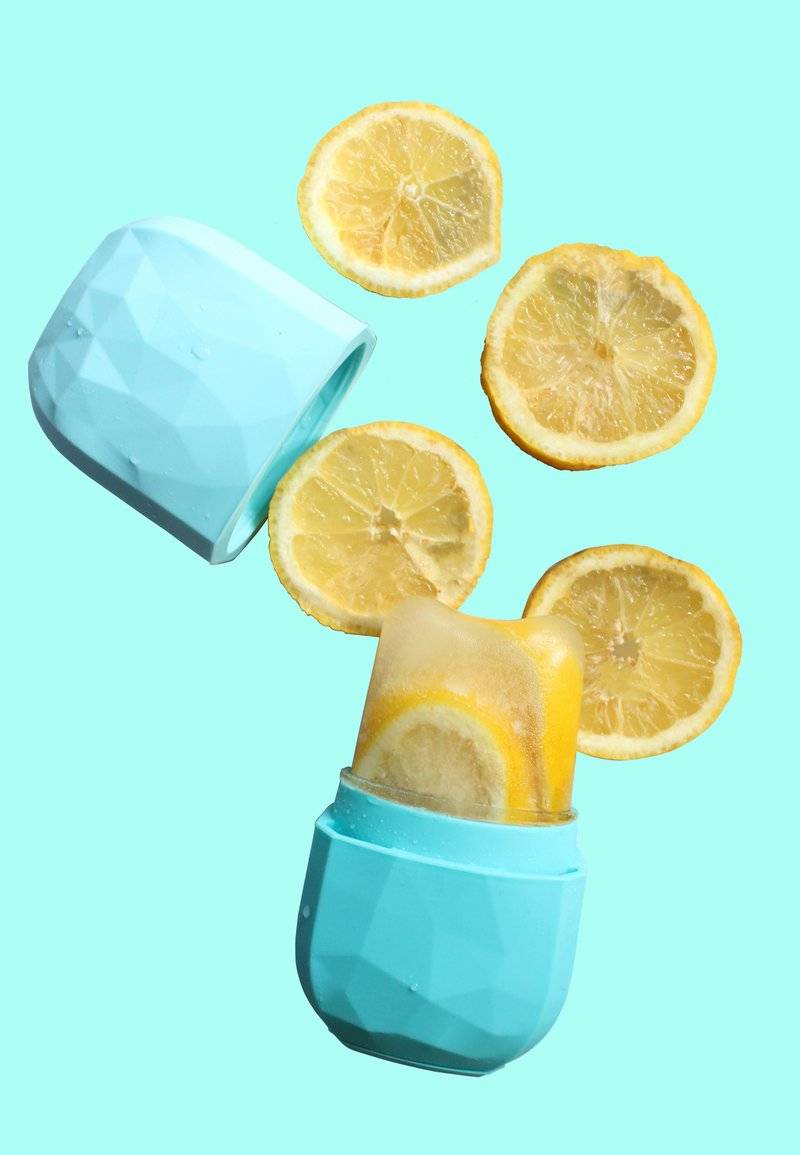 ARI ANWA Skincare ARI ANWA Skincare FACIAL ICE CUBE - MASSAGE ROLLER TOOL - Skincare tool - fresh blue Günstig kaufen