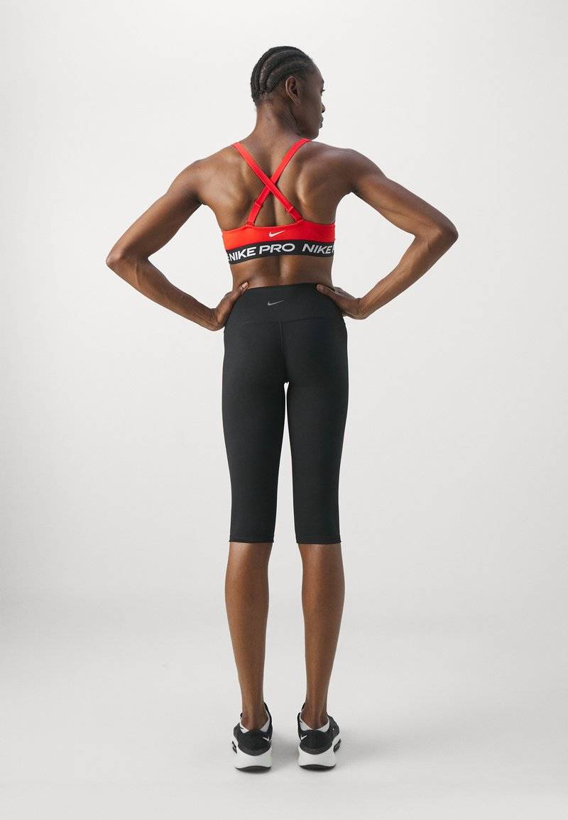 Nike Performance Nike Performance ONE CAPRI - Leggings - black Räumungsverkauf