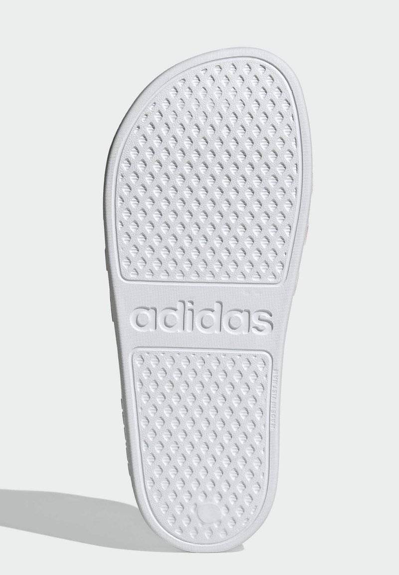 adidas Performance adidas Performance ADILETTE AQUA - Pool slides - white Sonderangebot der Fabrik