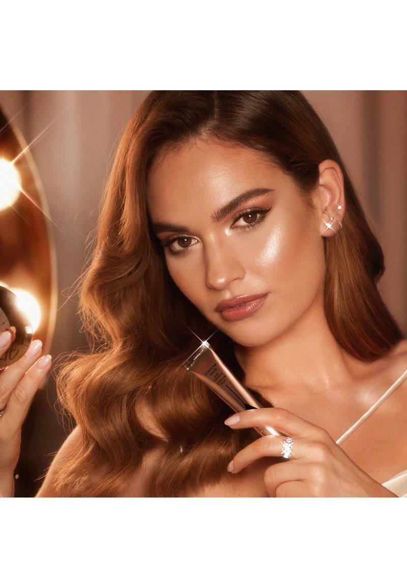 Charlotte Tilbury Charlotte Tilbury HOLLYWOOD CONTOUR LIGHT WAND - Foundation im Angebot