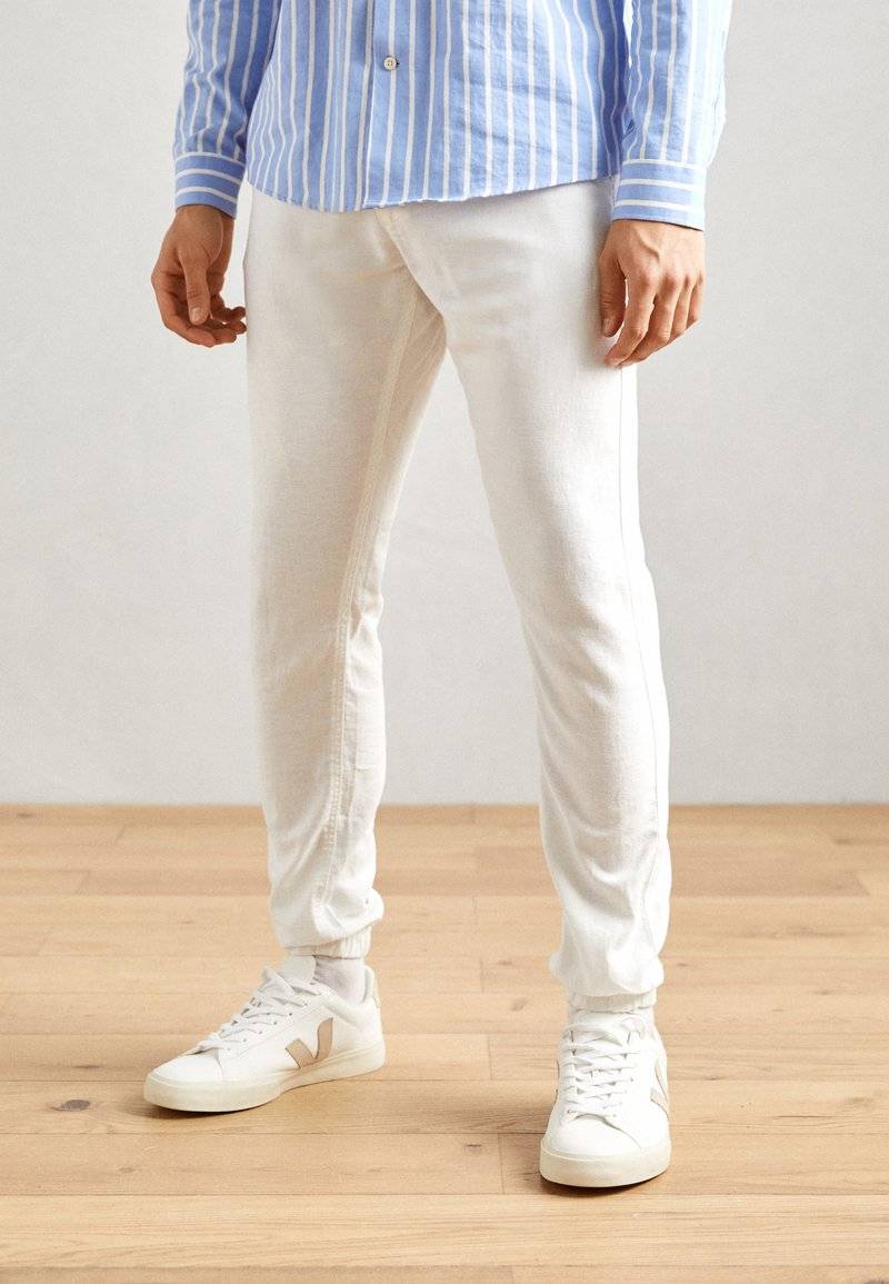 INDICODE JEANS INDICODE JEANS Trousers - offwhite