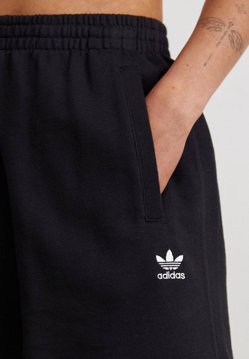 adidas Originals adidas Originals ESSENTIALS - Shorts - black Zeitlich begrenztes Angebot