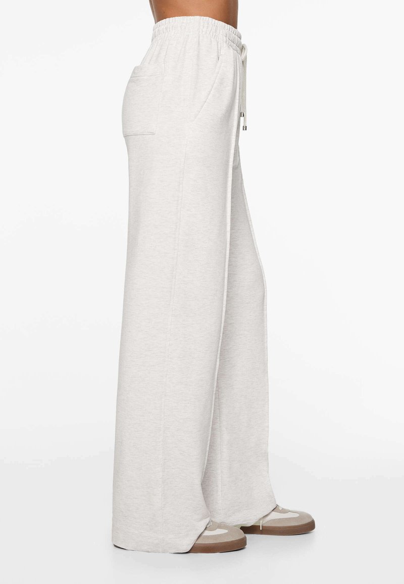 OYSHO OYSHO SOFT TOUCH RELAXED STRAIGHT-LEG - Tracksuit bottoms - mottled light grey Zeitbegrenzte Promotion