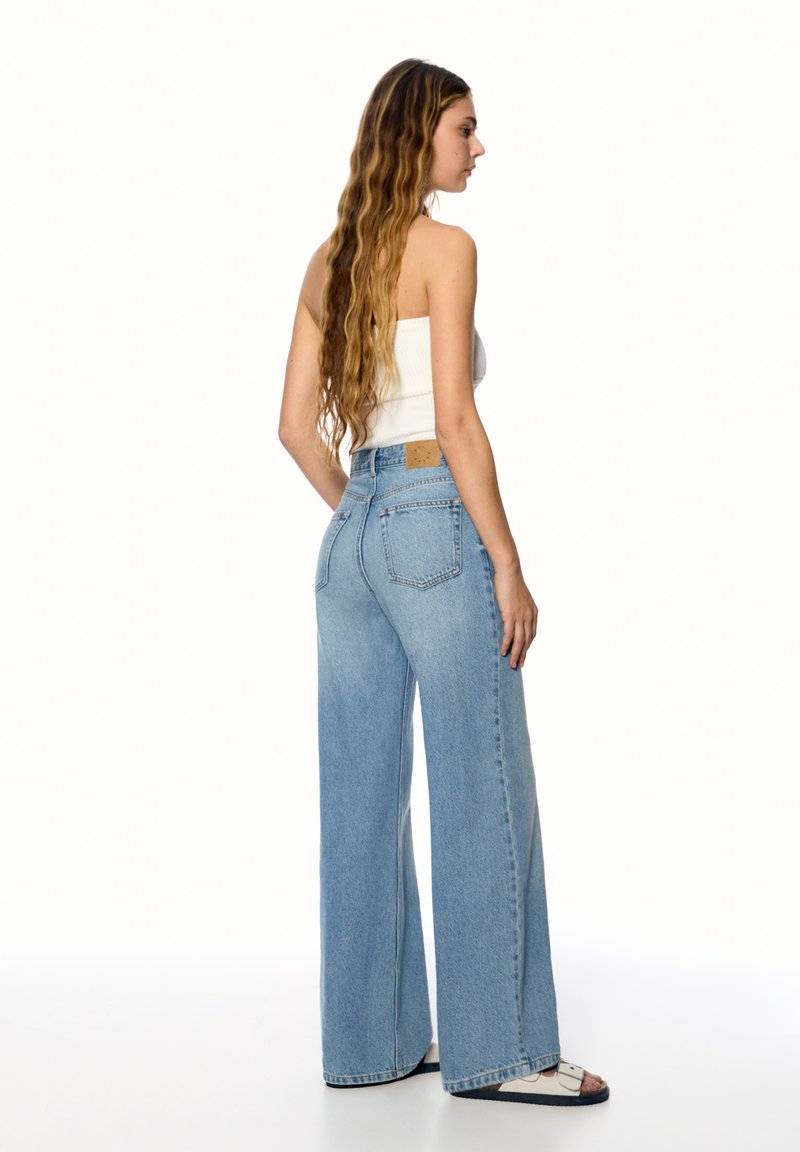 PULL&BEAR PULL&BEAR HIGH WAIST - Flared Jeans - blue Preisnachlass