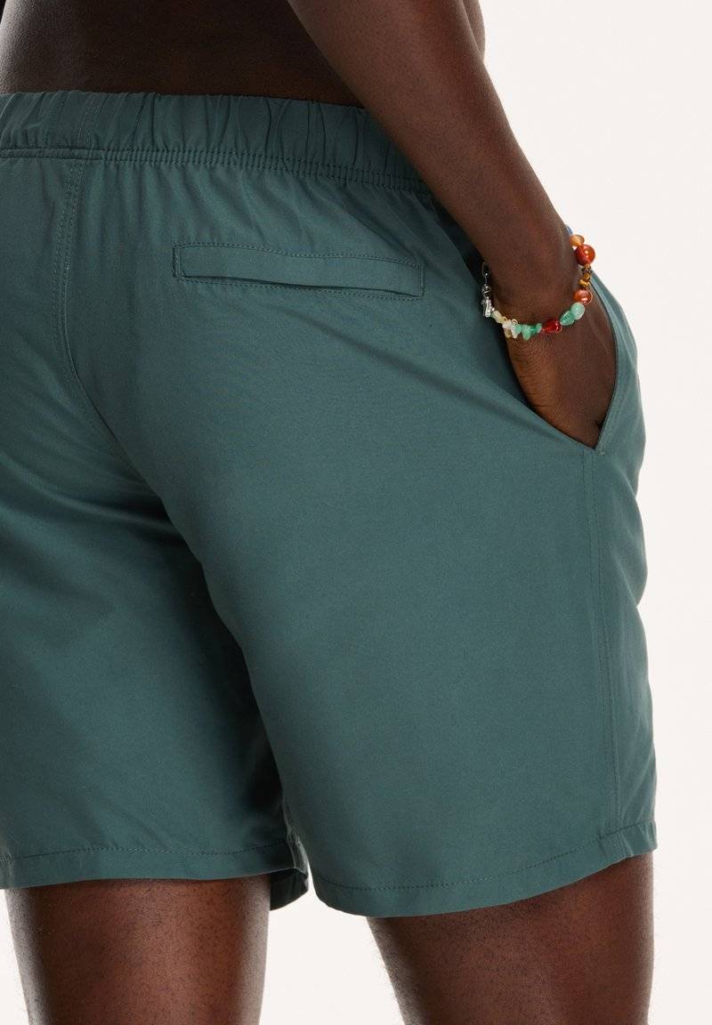 Shiwi Shiwi REGULAR FIT - Swimming shorts - smokey green Weihnachtsangebot