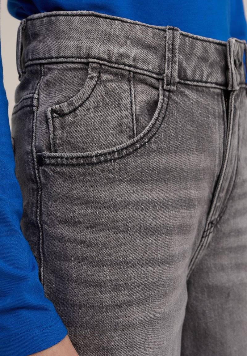WE Fashion WE Fashion BLUE RIDGE - Flared Jeans - grey Valentinstagsangebot