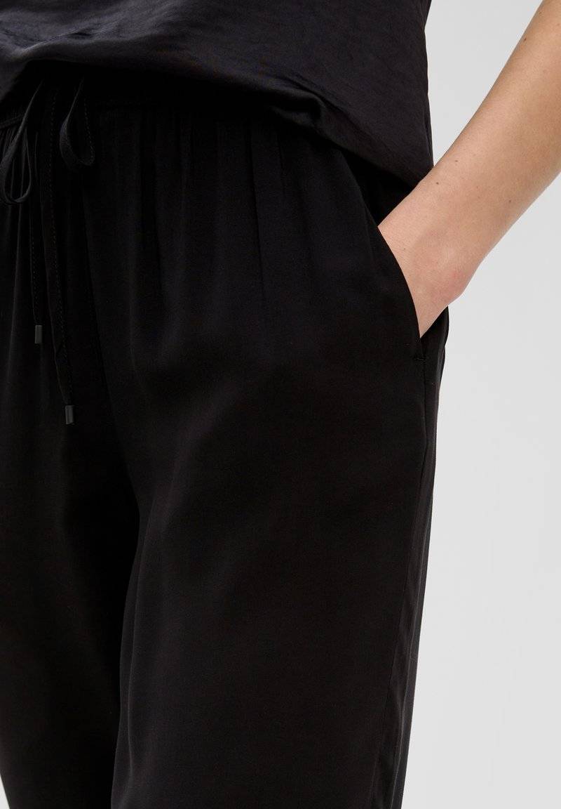 s.Oliver s.Oliver ANKLE-AUS REINER - Trousers - schwarz Muttertagsangebot