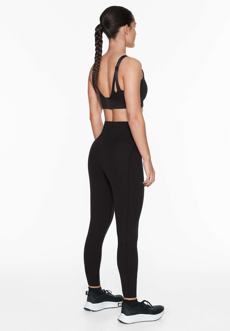 OYSHO OYSHO COMPRESSIVE WAIST CONTROL ANKLE-LENGTH - Leggings - black Kostenlose Rückgabe